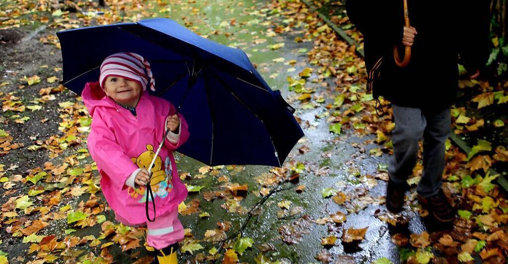Mildem-Herbstwetter-folgt-Sturmtief-mit-Regenschauern