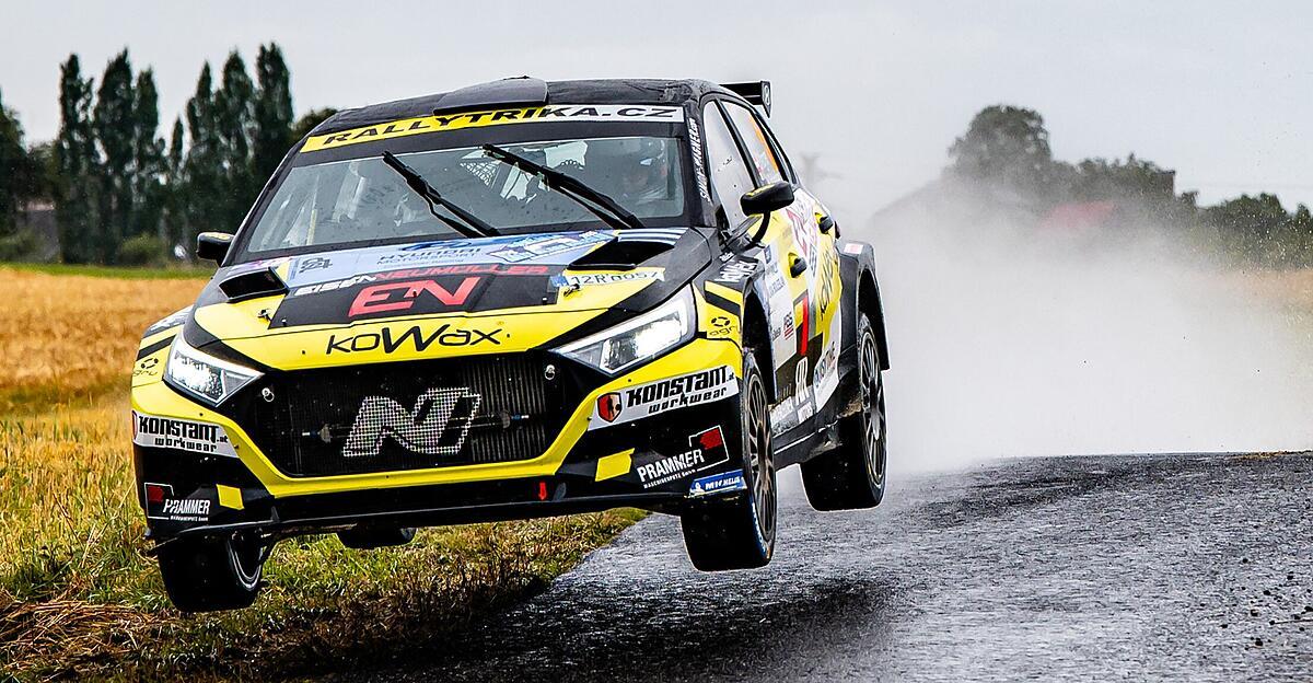 Historische-Chance-Simon-Wagner-f-hrt-um-den-tschechischen-Rallye-Meistertitel