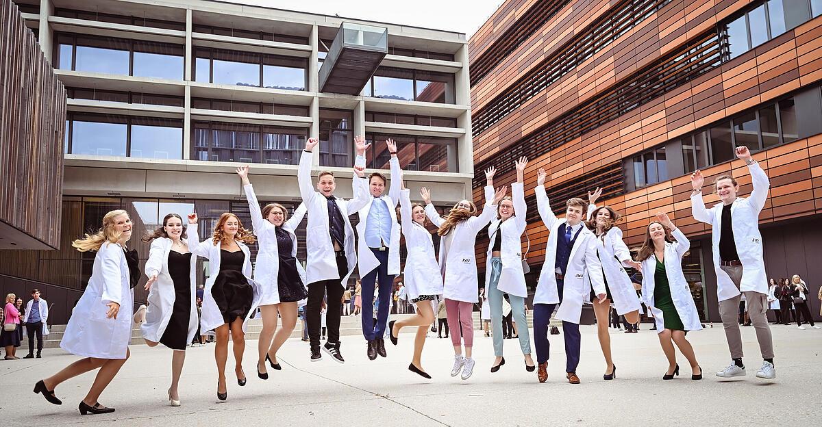 Gutes-Zeugnis-aber-noch-keine-Finanzierung-f-r-Medizin-Fakult-t