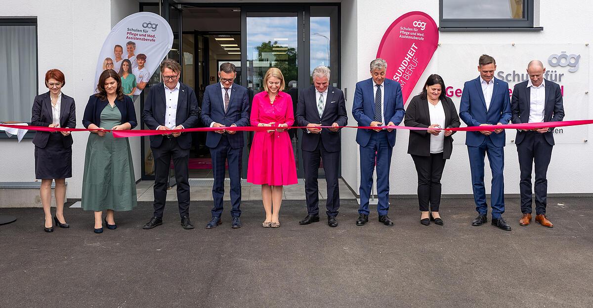 Eine Pflegeausbildung mit Kind ist in Gmunden jetzt noch einfacher