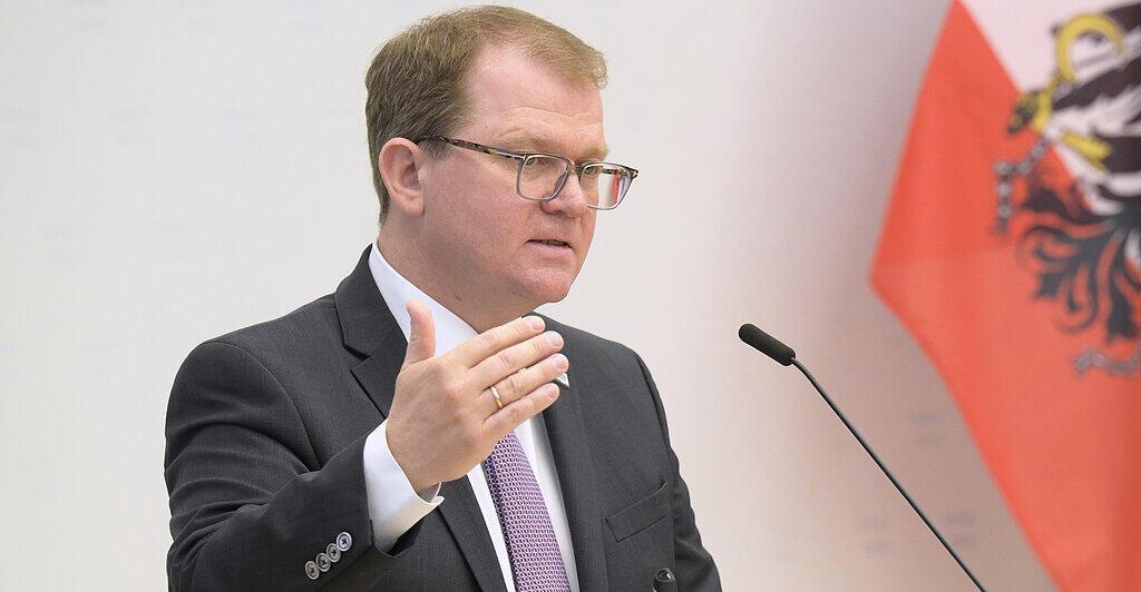 Republik-stockt-zwei-Bundesanleihen-f-r-1-7-Mrd-Euro-auf