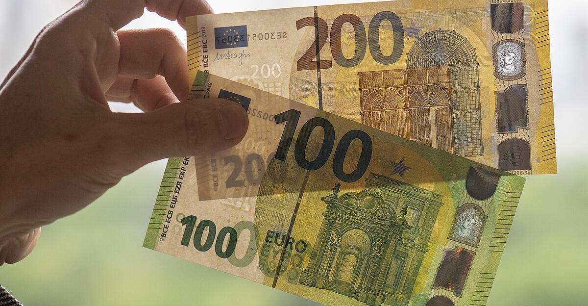 What should the new euro banknotes look like?