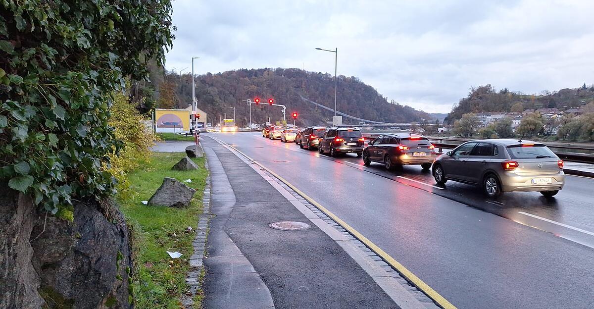 erster-belastungstest-das-tut-sich-im-fr-hverkehr-auf-der-donautalbr-cke