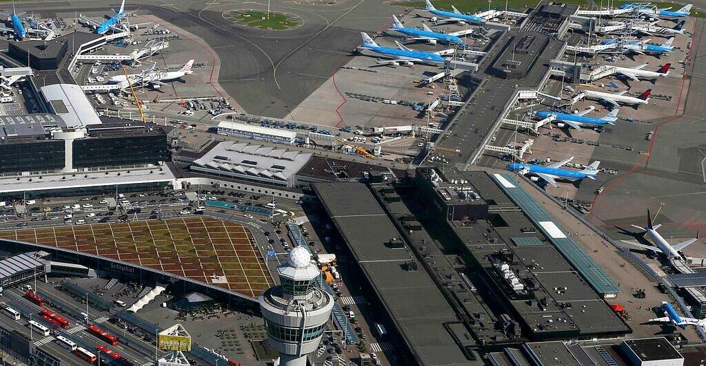 A man got stuck in an engine at Amsterdam Airport and died