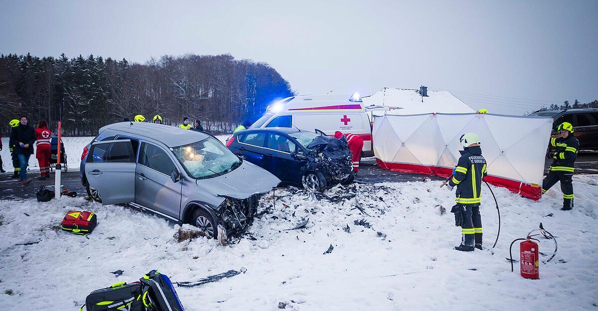 Un homme de 46 ans est décédé dans un accident de la route sur la B156 près d’Eggelsberg