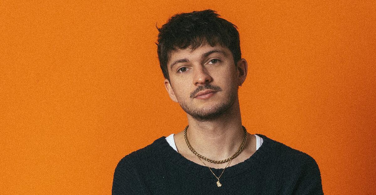 Kopfh-rer-167-RIAN-der-Beobachter