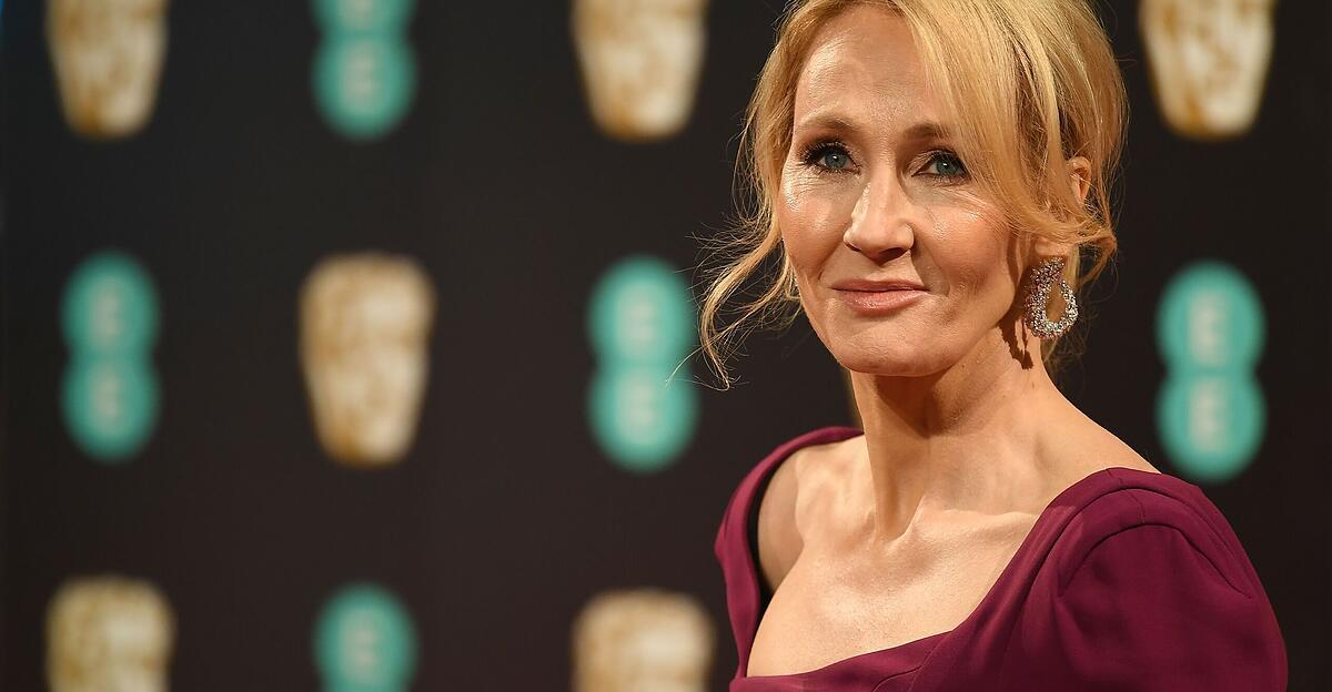 Trans-Debatte-J-K-Rowling-teilt-gegen-Emma-Watson-aus