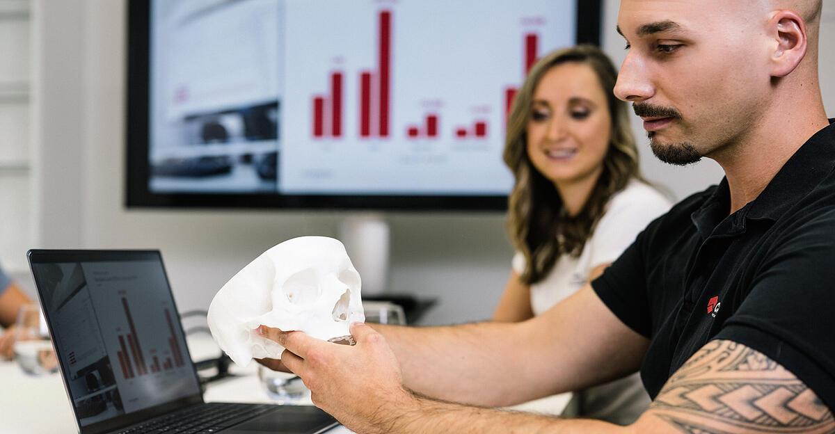 cads-technologie-aus-perg-die-chirurgen-auf-der-ganzen-welt-hilft