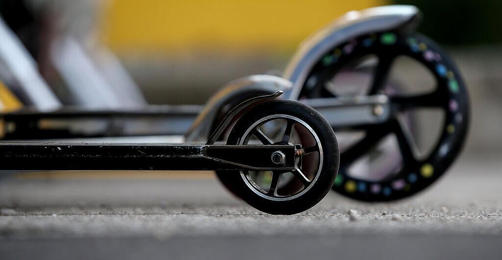 Wieder-Unfall-mit-Scooter-9-J-hriger-in-Tirol-von-Pkw-erfasst