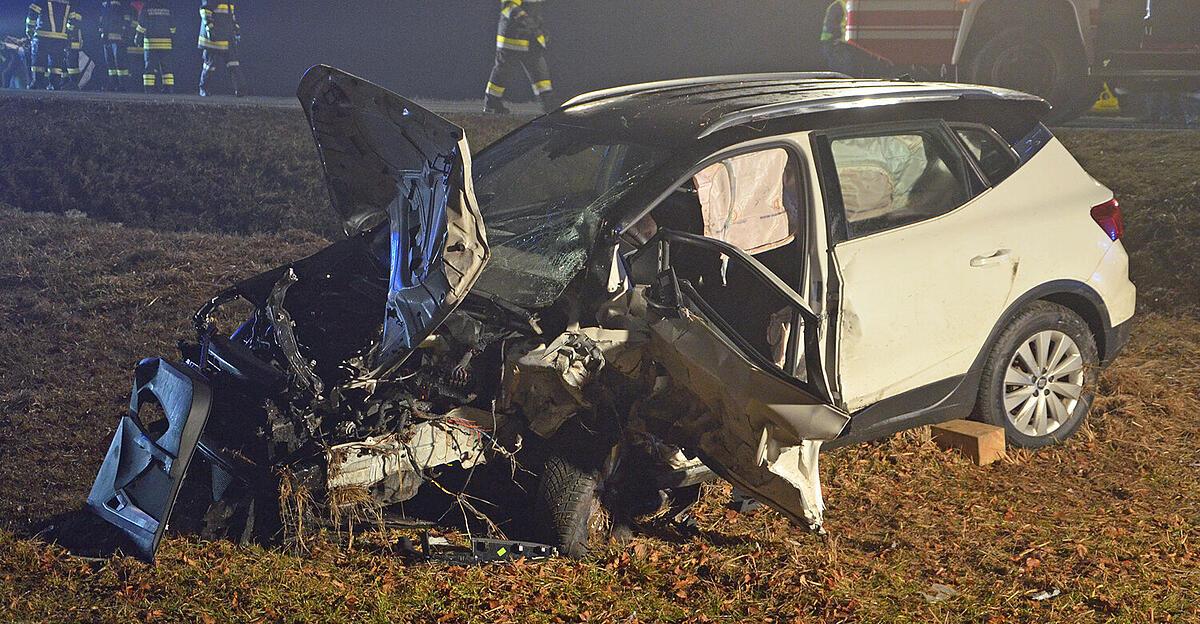 Ein-Toter-und-eine-Schwerverletzte-nach-Kollision-in-Nieder-sterreich