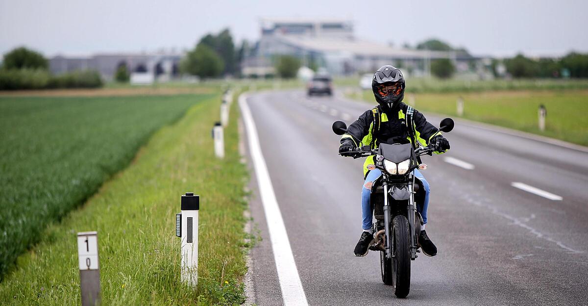 Moped-auffrisiert-Zw-lf-Anzeigen-f-r-Innviertler-15-