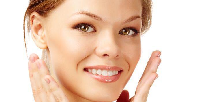 Umfrage-Z-hne-als-zentraler-Faktor-f-r-Erfolg-und-Attraktivit-t