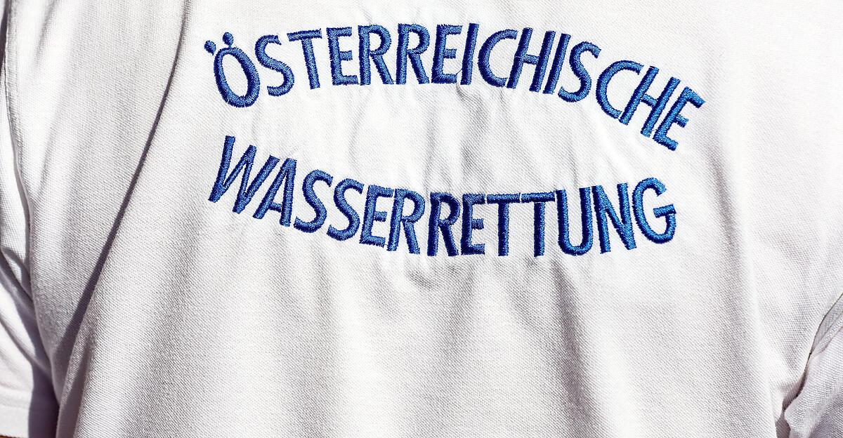Mit-Gummiboot-auf-der-Salzach-Rettungseinsatz-im-Pongau