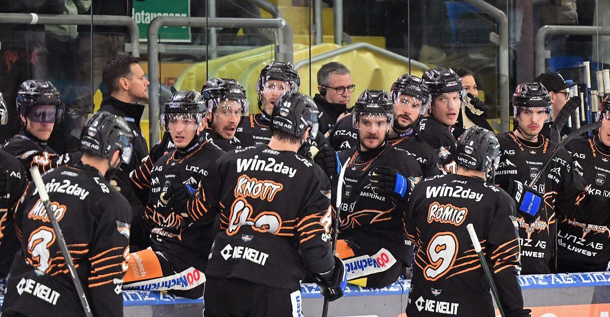 Schauderhafte-178-Sekunden-f-r-die-Capitals-Black-Wings-feierten-HalloWien-Party