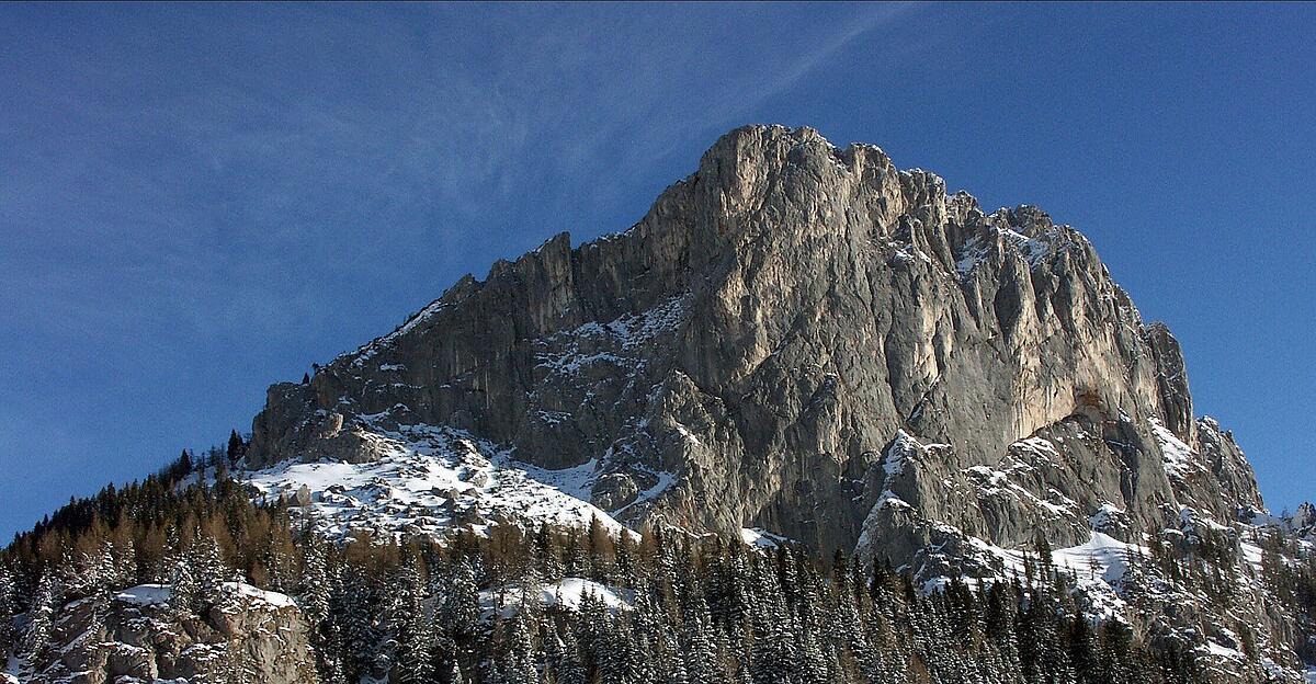 Bei-Schnee-und-Eis-M-hlviertler-35-aus-Klettertour-am-Stubwieswipfel-gerettet