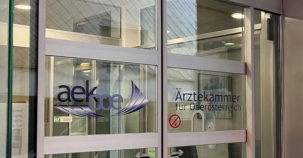 Kritik-an-rztekammer-Und-uns-k-rzen-sie-die-Pension-