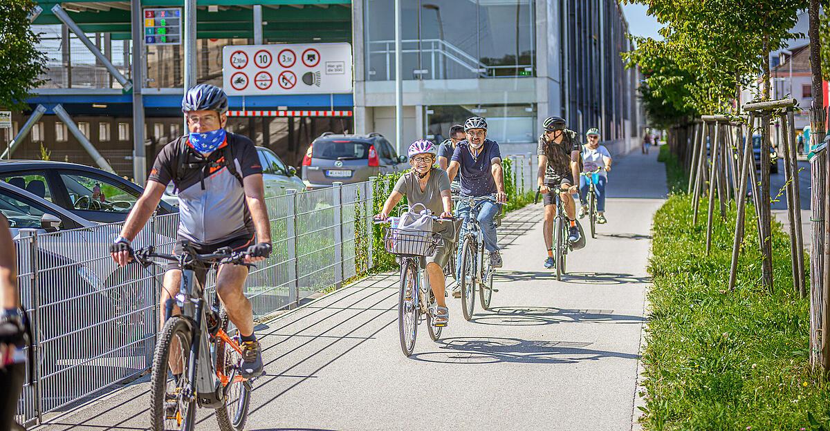 Les Welsers laissent souvent leur voiture derrière eux et marchent ou font du vélo