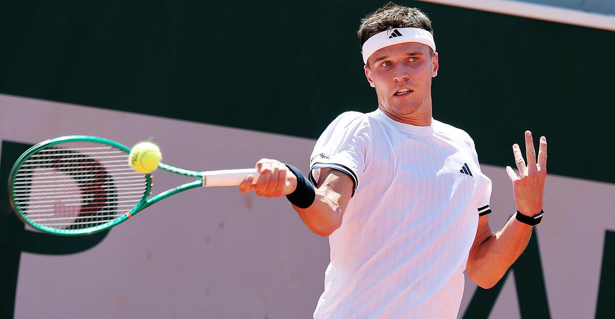 French Open: Tennis-Star bricht nach Matchball am Platz zusammen
