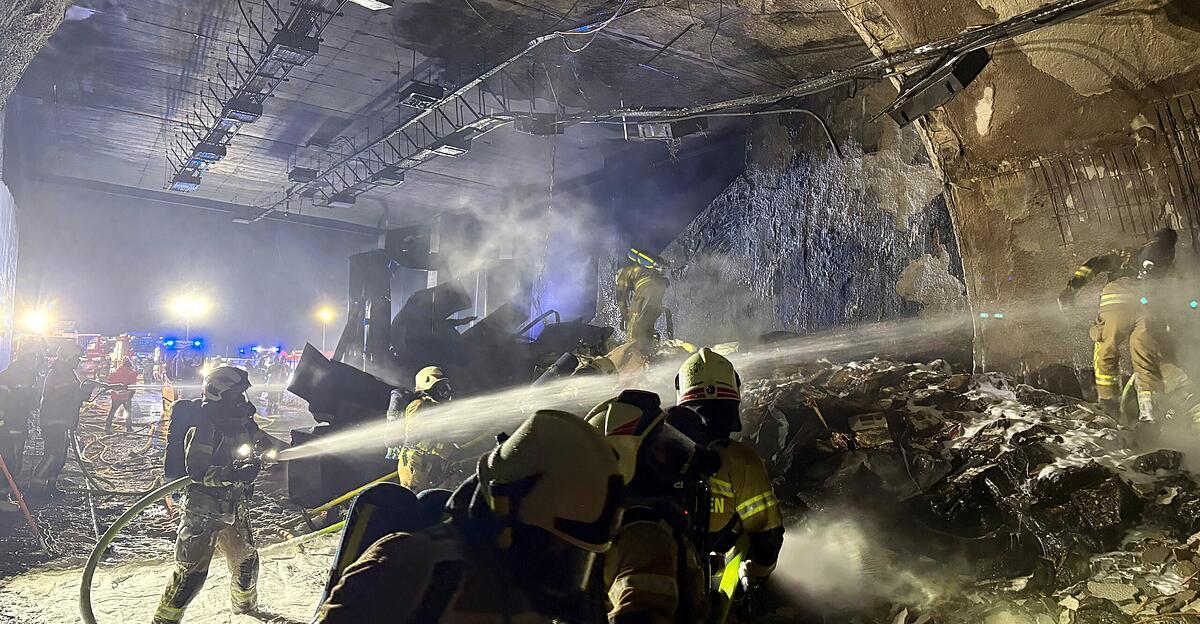 Nach-Lkw-Brand-Tauernautobahn-Tunnel-bleibt-l-nger-gesperrt