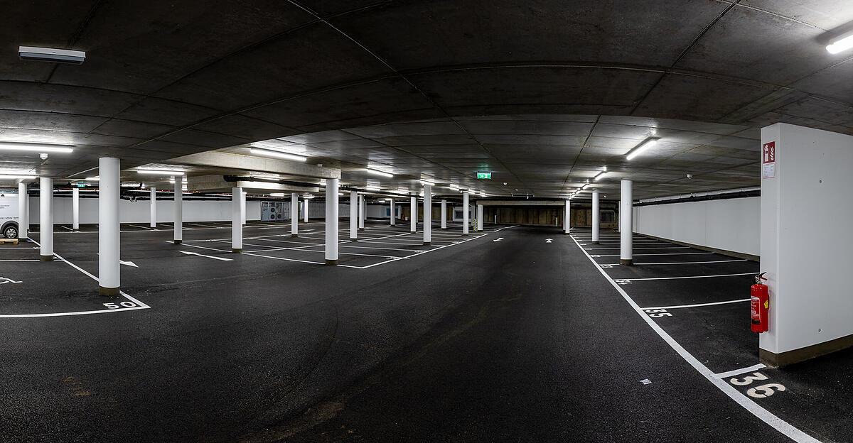 In-Spital-Tiefgarage-in-Feldkirch-44-J-hriger-wollte-mit-Waffe-Mitfahrt-erzwingen