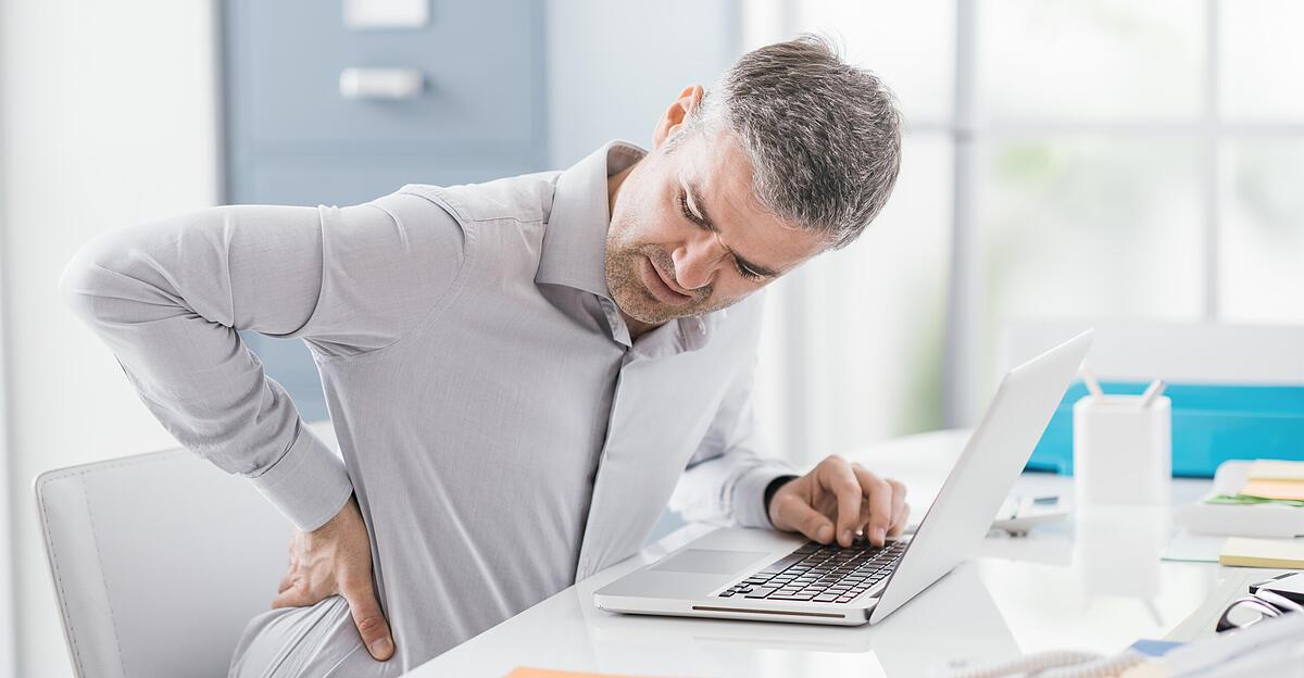 Qu’est-ce qui aide contre les maux de dos?  Il y a des réponses sur le tour de santé à Steyr