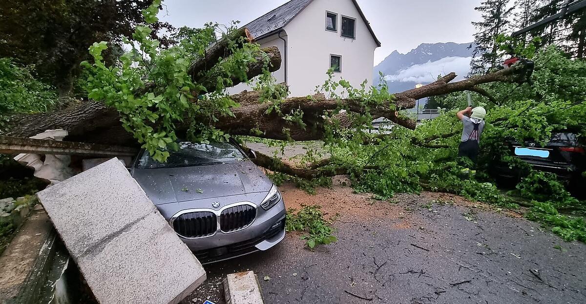 Hochwasserschaden-am-Auto-Wann-die-Versicherung-zahlt