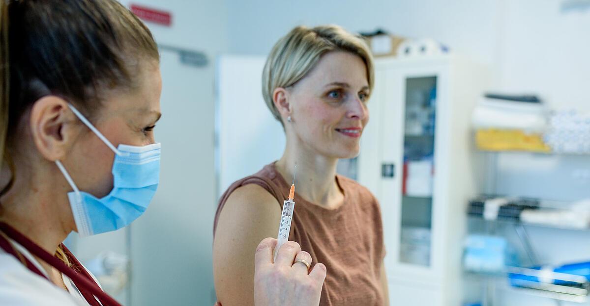 G-rtelrose-Impfung-250-000-zus-tzliche-Dosen-bis-Anfang-April