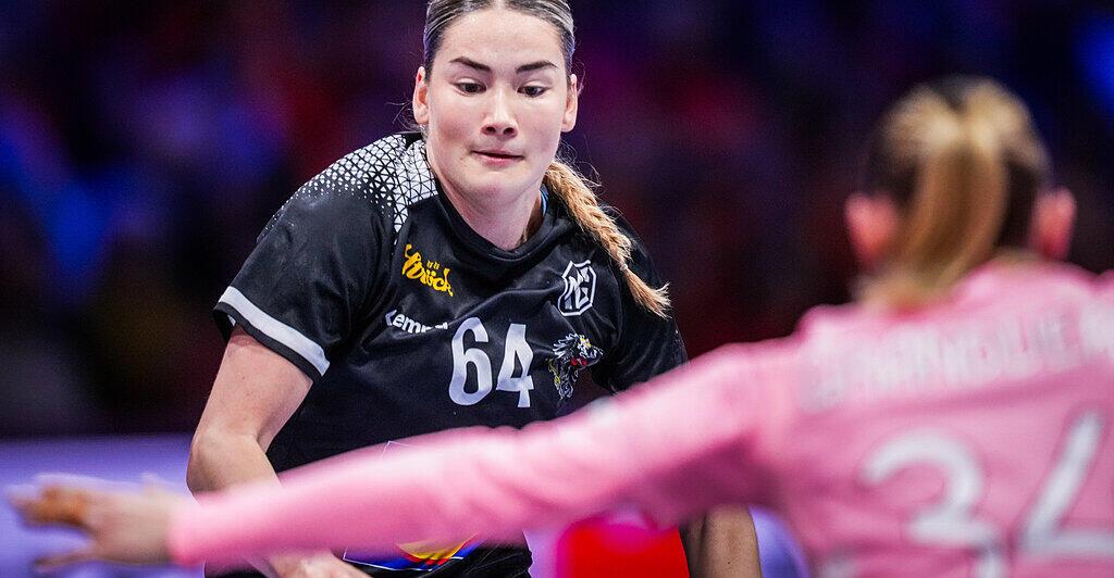 handball-hb-frauen-unterlagen-bei-wm-titelverteidiger-frankreich