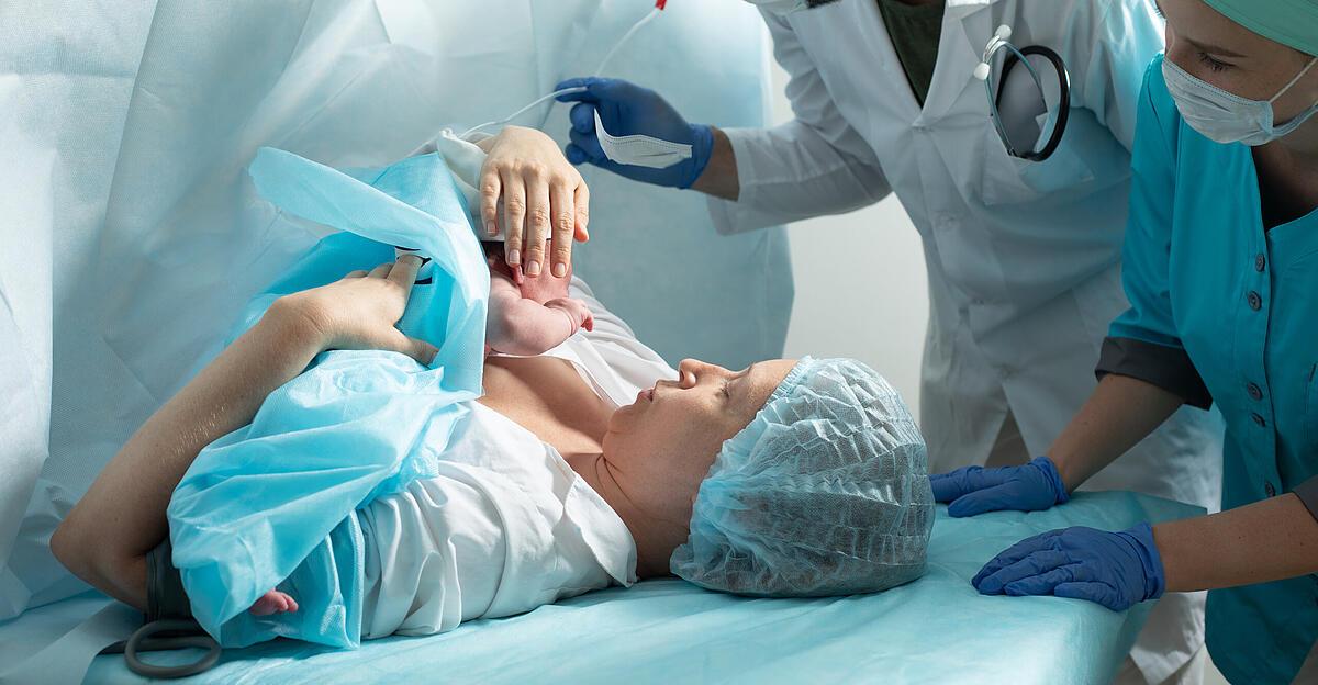 Près d’un tiers des bébés naissent par césarienne