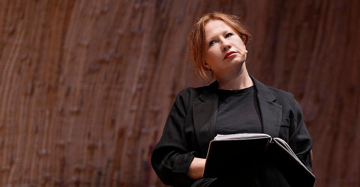 -Was-ist-los-Birgit-Minichmayr-im-ALFA-in-Laakirchen