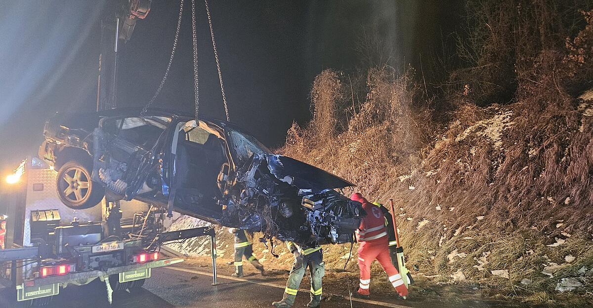 mehrere-schutzengel-bei-verkehrsunfall-auf-der-b145