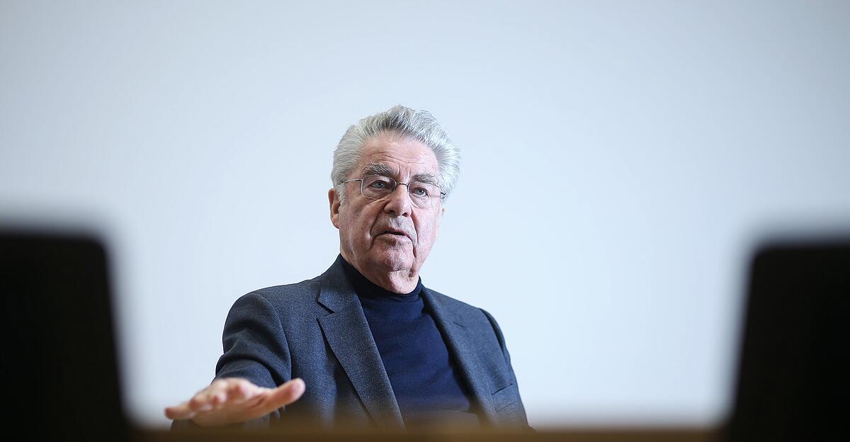 K-rzung-der-Lateinstunden-Prominente-stellen-sich-gegen-Wiederkehrs-Plan