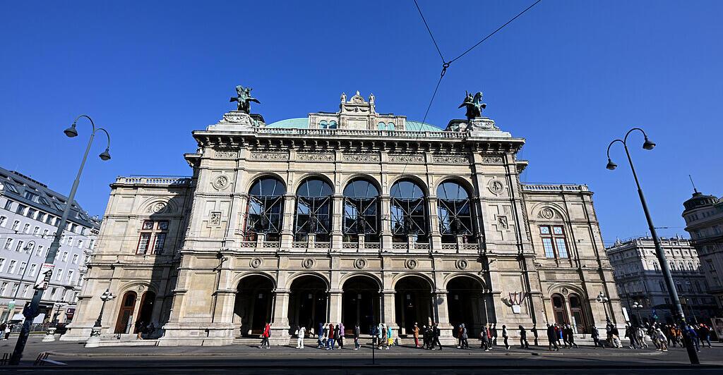 Von-Leni-Klum-bis-Johann-Strauss-Was-die-Besucher-am-Opernball-erwartet