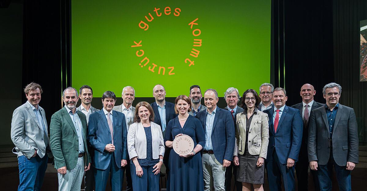 Satelliten-Digitales-Kreislauf-Ober-sterreichs-Bauern-gehen-neue-Wege