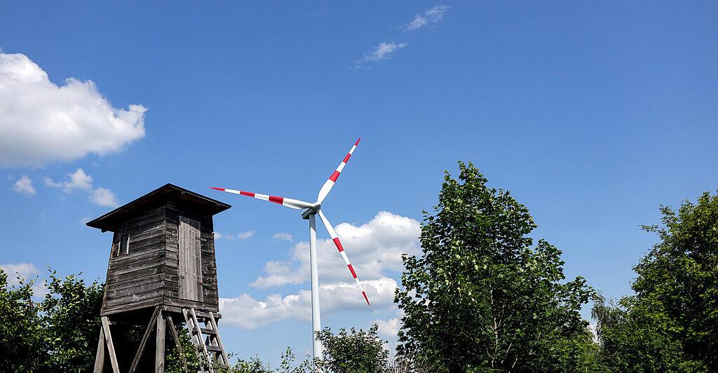 Windkraft-Land-streicht-geplante-Beschleunigungszone-am-Sternwald