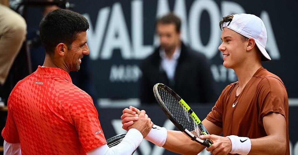 Rune a battu le champion en titre Djokovic en quarts de finale à Rome