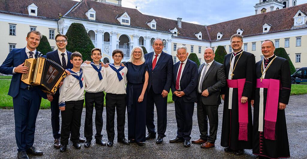 Ein Sommerkonzert der St. Florianer Sängerknaben mit Mozart und Jodler