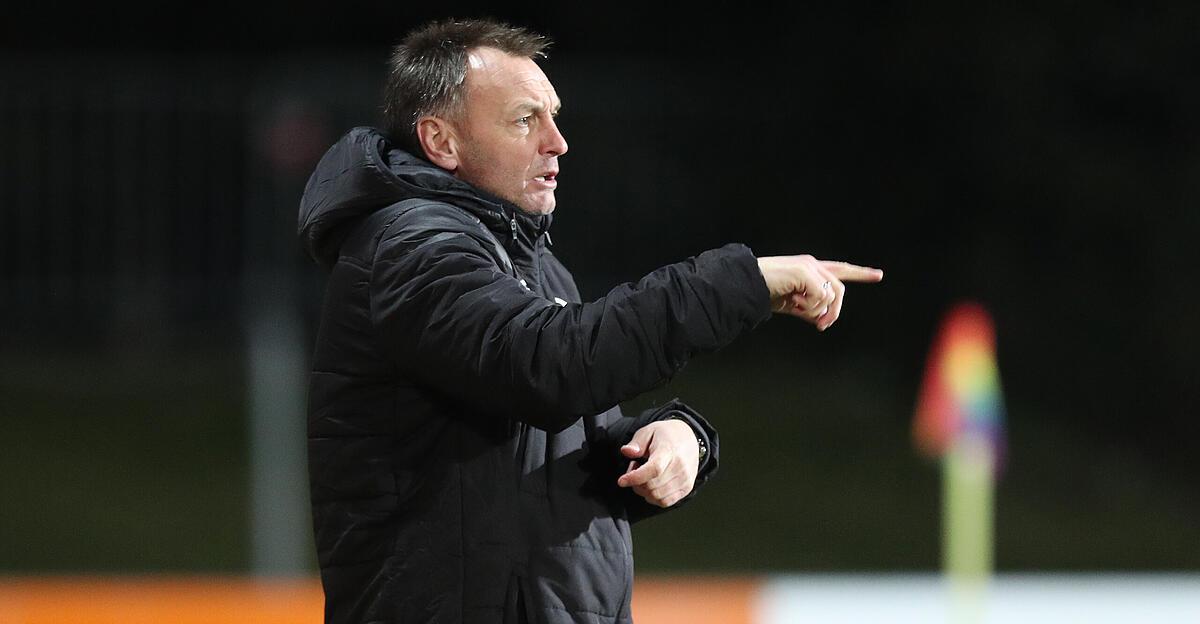 Regionalliga-Ist-das-der-neue-Trainer-der-Ask-Oedt-