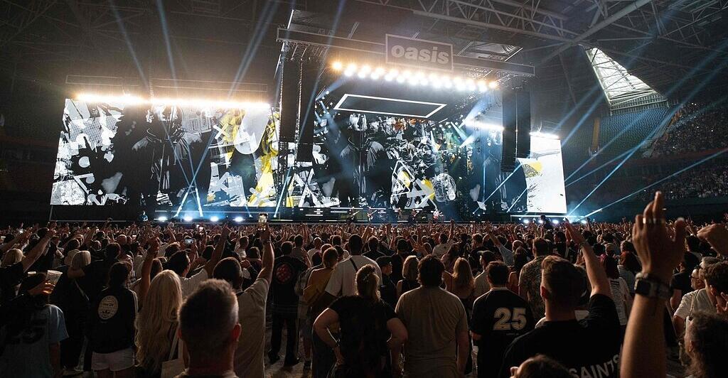 Nach-Tourstart-Oasis-dominiert-britische-Albumcharts
