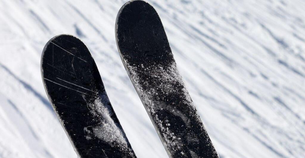 Betrunkene-38-40-schliefen-in-Auto-auf-Tiroler-Skipiste
