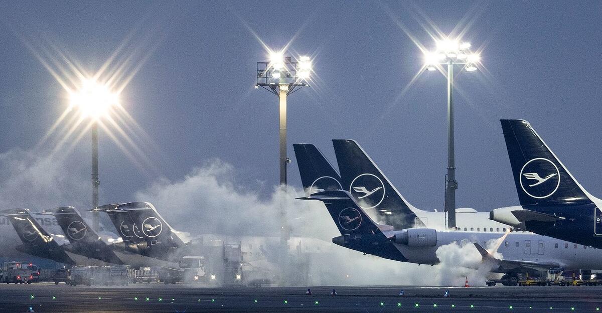 Schneefall-und-Glatteiswarnungen-Frankfurter-Flughafen-streicht-zahlreiche-Fl-ge