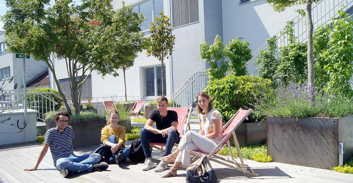 Baden in der Traun, Karaoke im Beisl Über das Studentenleben in Wels