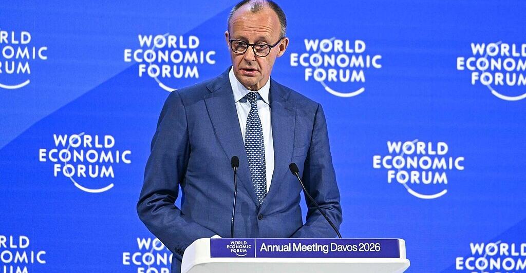 Polizei-vereitelte-Attacke-von-Klimaaktivisten-auf-Flieger-von-deutschem-Kanzler