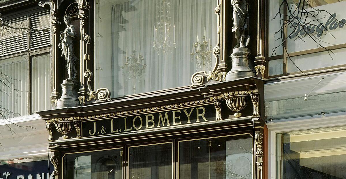 Vom-Biedermeier-zum-Manner-Mann