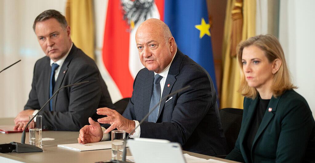 leitartikel-selbstzerst-rung-vorerst-abgesagt