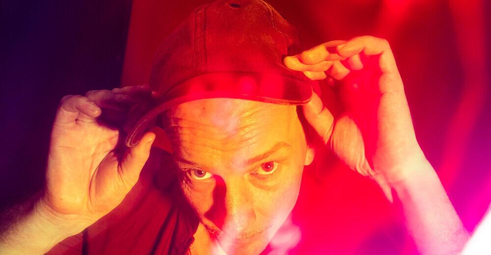 Kopfh-rer-175-Jo-Strauss-nutzt-seine-Musik-als-Ventil