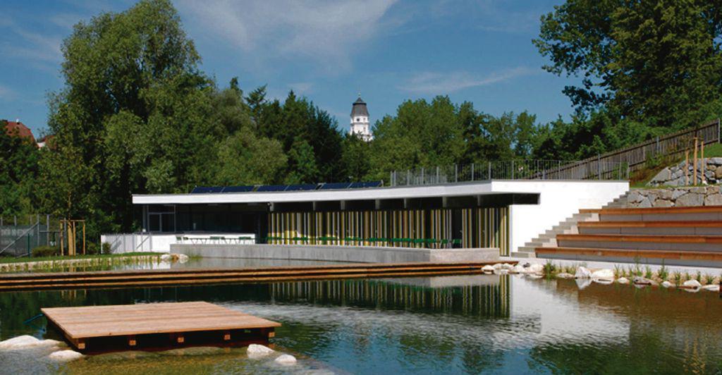 Ehemaliges Freibad verwandelte sich in ein herrliches Naturbad