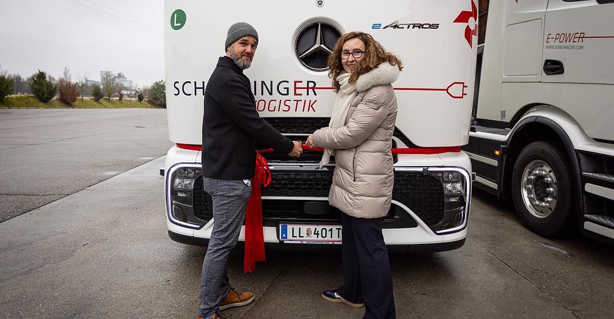 Schachinger-und-Nestle-verwenden-elektrischen-Lkw