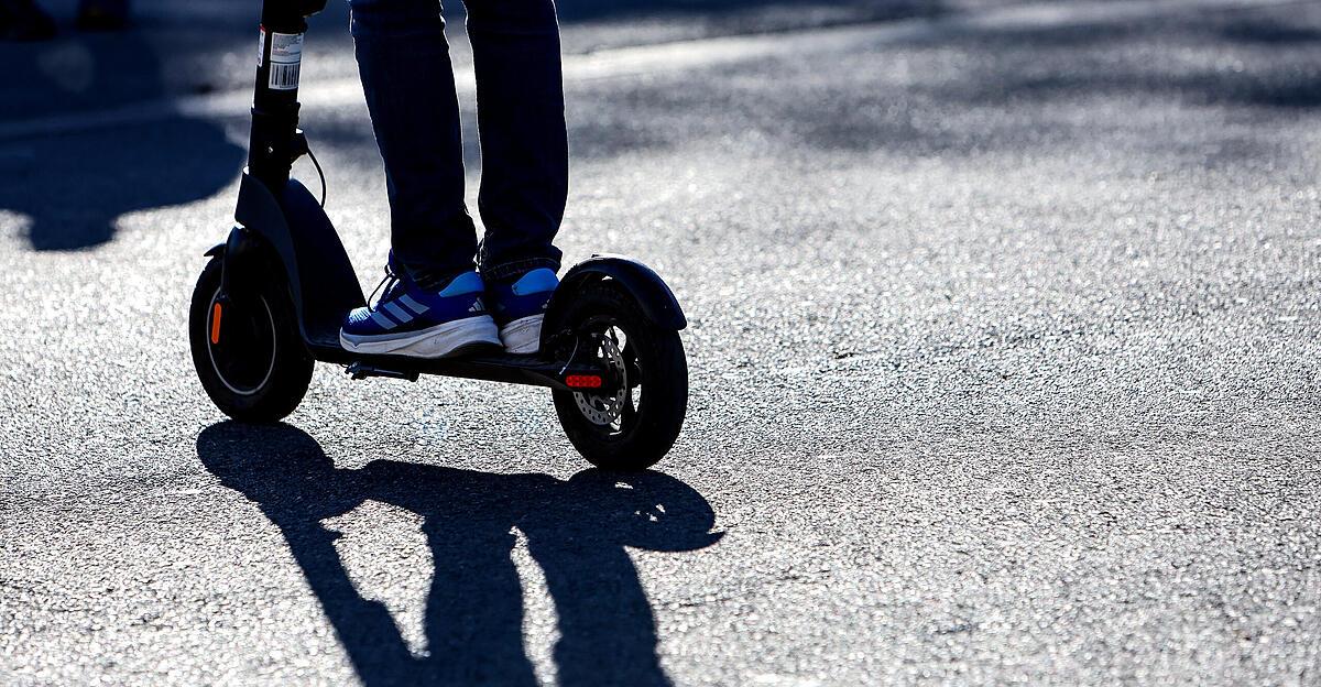 Falscher-Blinker-hohe-Strafe-Diese-Vorschrift-gilt-ab-1-Mai-f-r-E-Scooter