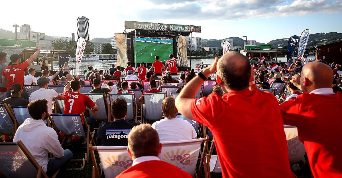 Nationalrat-verl-ngert-Wohnschirm-und-M-glichkeit-f-r-Public-Viewing